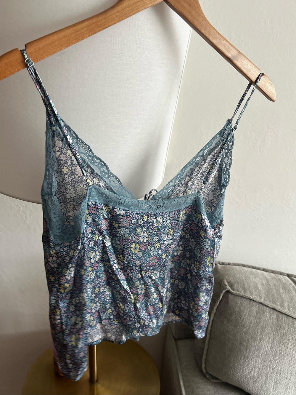 Frankies Bikinis Y2K Floral Lace Silk Cami Top S Fairy Femenine - Picture 9 of 14